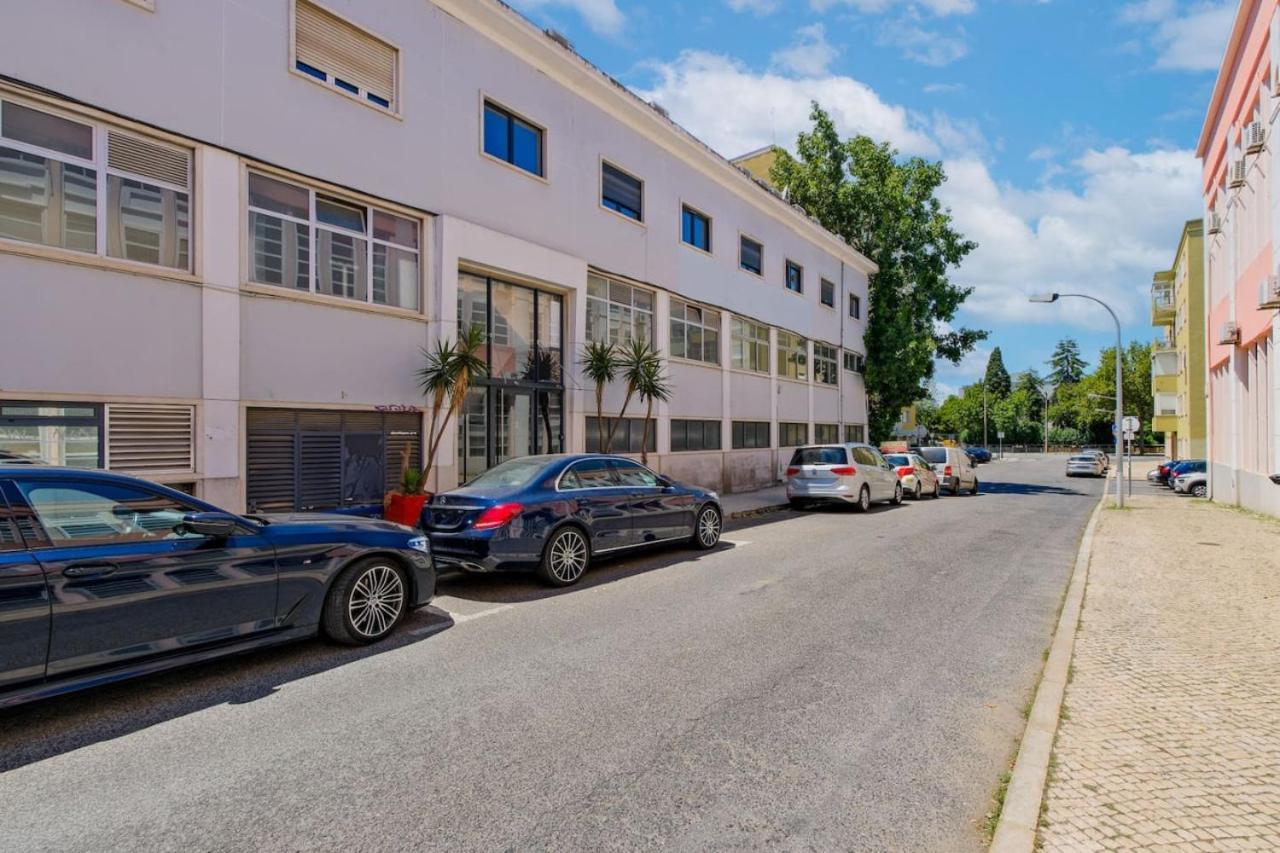 Apartment Lovely Fully Equipped Near Subway N1 *